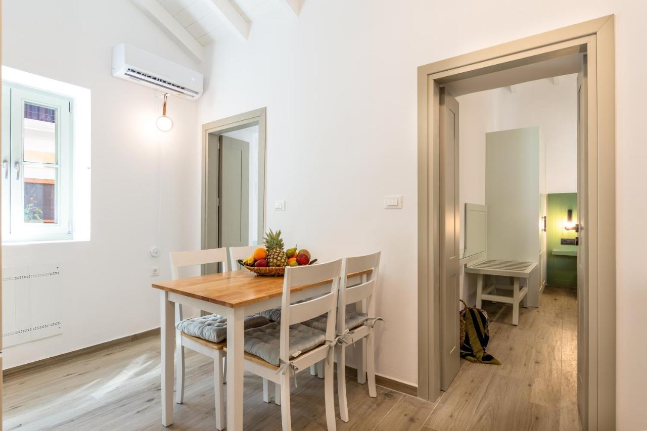 Suite Christina Sými Buitenkant foto